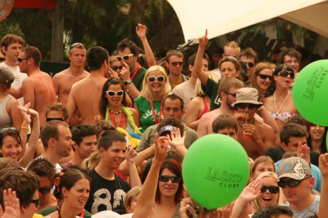 i/Kranj/Absolvent08/10-BeachParty/absolvent 2211.jpg_640.jpg